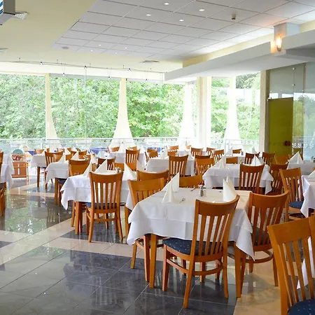 马雷海逸酒店 酒店 4*